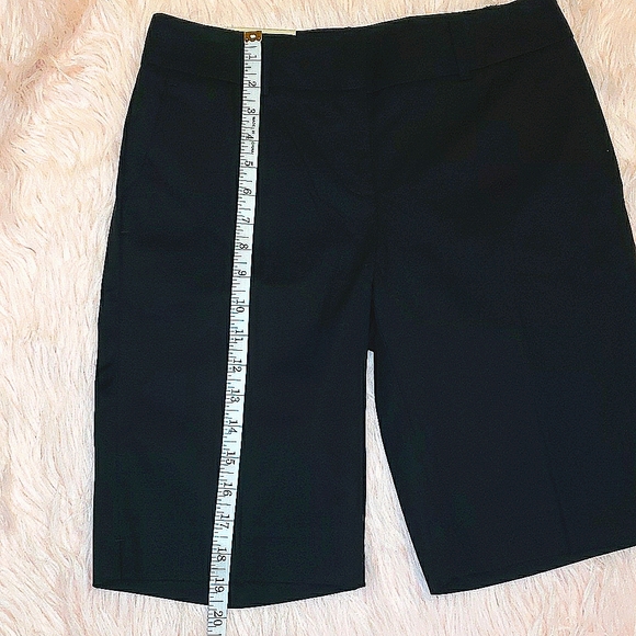 NEW! Ann Taylor black Bermuda shorts - Picture 8 of 8